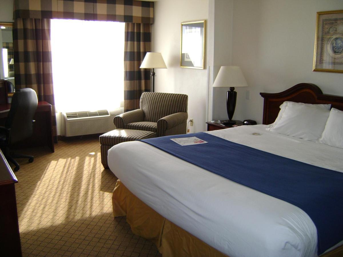Holiday Inn Express & Suites Alliance By Ihg Dış mekan fotoğraf