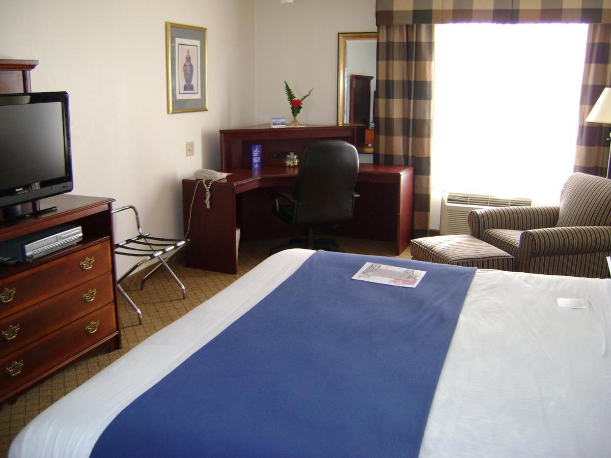 Holiday Inn Express & Suites Alliance By Ihg Dış mekan fotoğraf