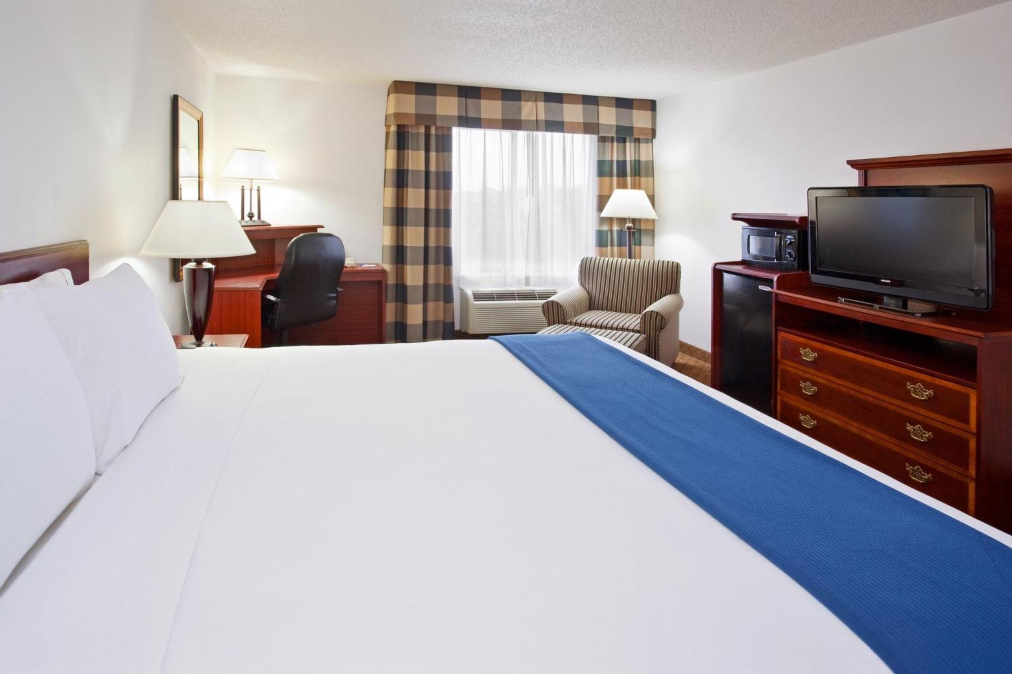 Holiday Inn Express & Suites Alliance By Ihg Dış mekan fotoğraf