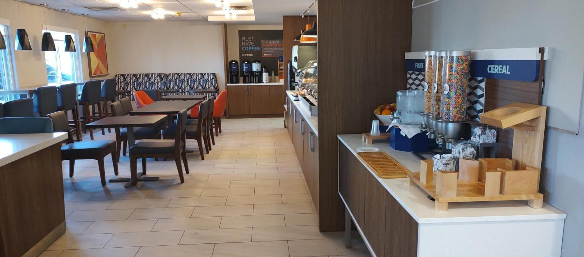 Holiday Inn Express & Suites Alliance By Ihg Dış mekan fotoğraf