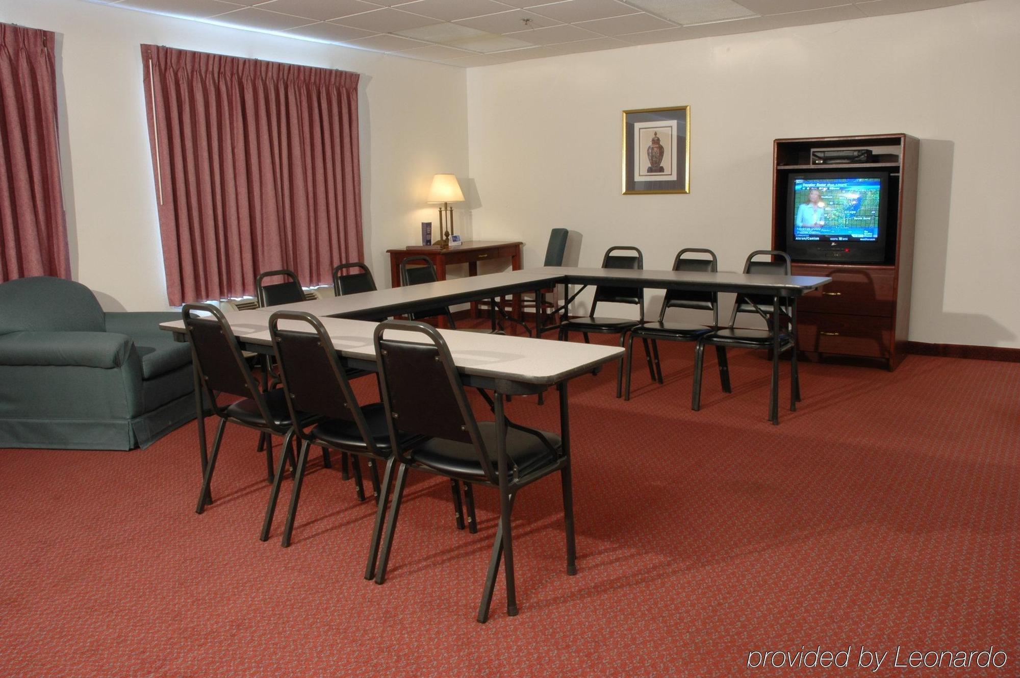 Holiday Inn Express & Suites Alliance By Ihg Konforlar fotoğraf