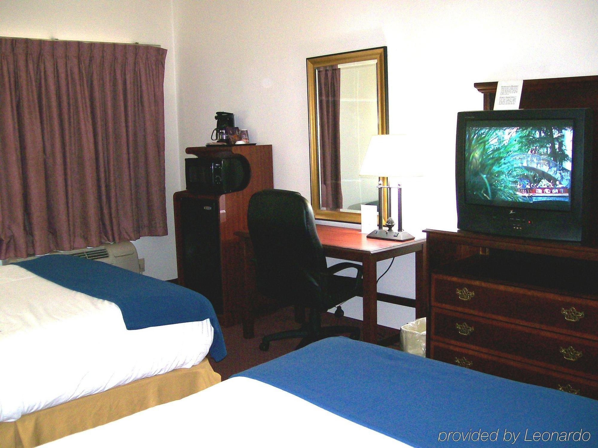 Holiday Inn Express & Suites Alliance By Ihg Dış mekan fotoğraf