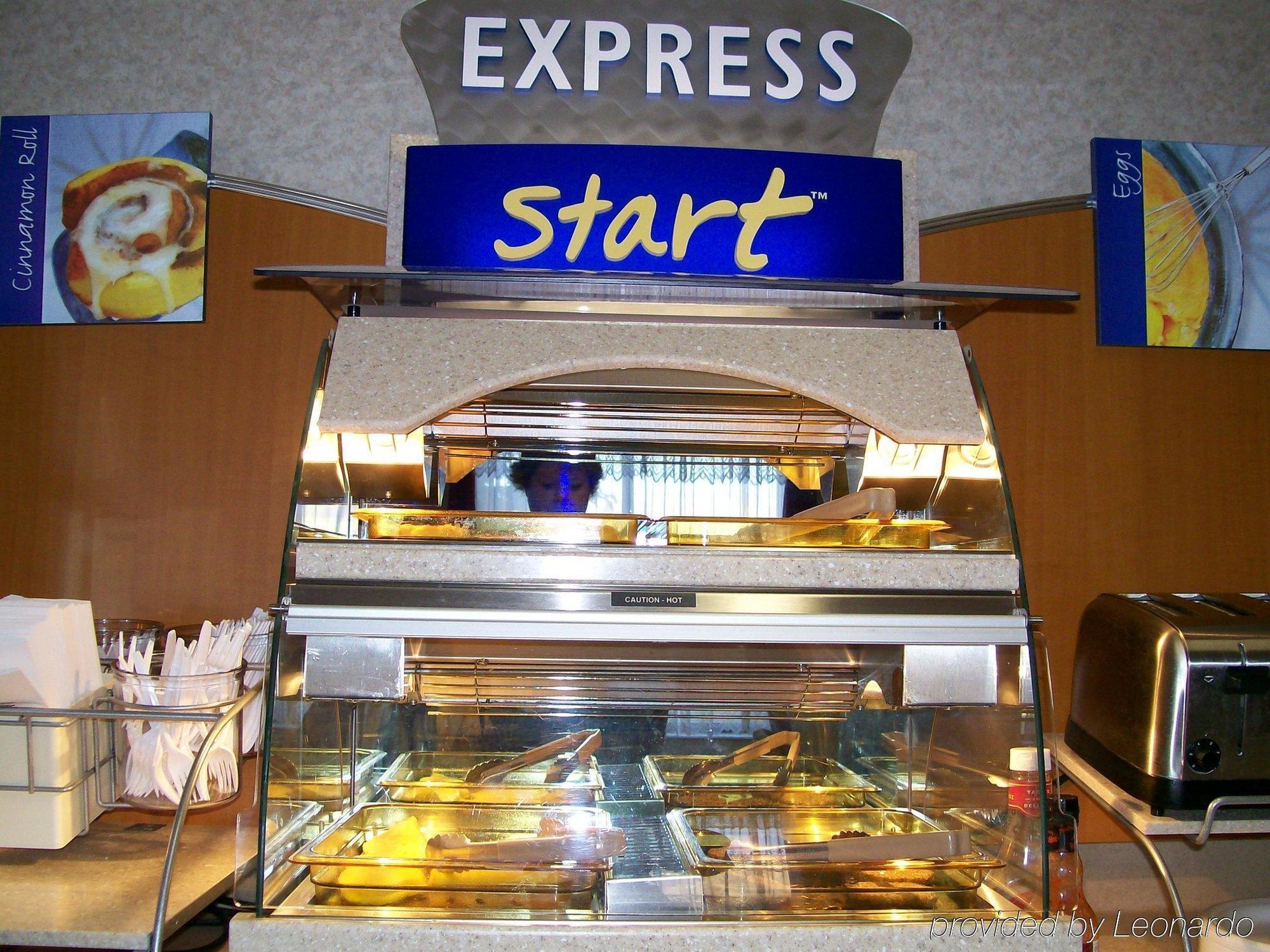Holiday Inn Express & Suites Alliance By Ihg Dış mekan fotoğraf