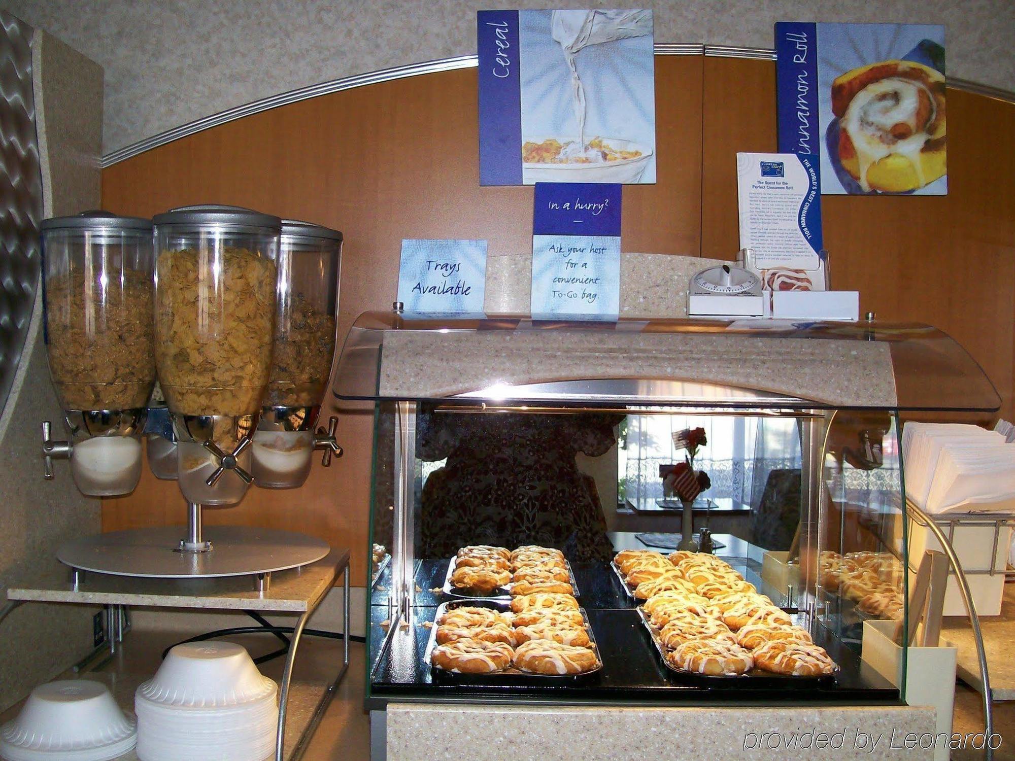 Holiday Inn Express & Suites Alliance By Ihg Restoran fotoğraf